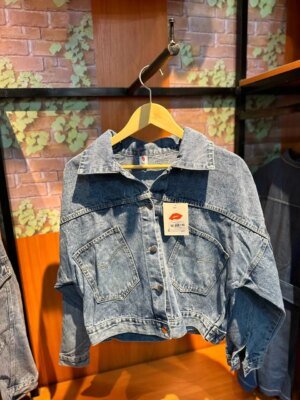 Stylish Women's Cowboy Jacket - Perfect Blend of Fashion and Function