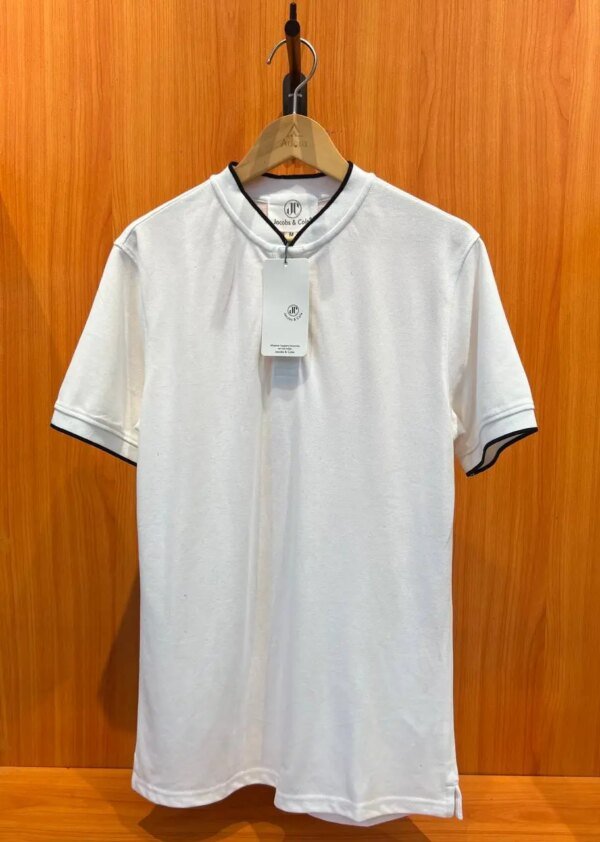 Jacobs & Cole Button Neck T-Shirt - Comfortable Style for Every Occasion