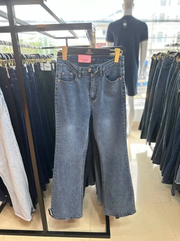Women's ATOM Jeans  Stylish Comfort for Every Occasion