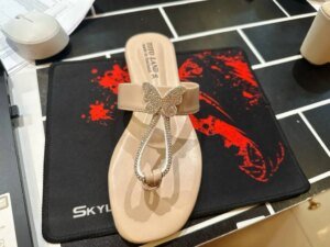 NUN 879 - Stylish & Comfortable Everyday Shoes