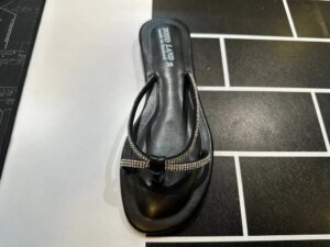 NUN 884 - Stylish and Comfortable All-Day Shoes