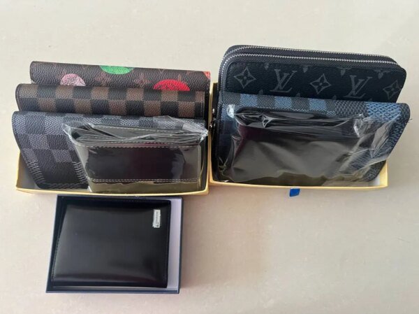 Wallet 22 - Stylish and Functional Wallet for Everyday Use