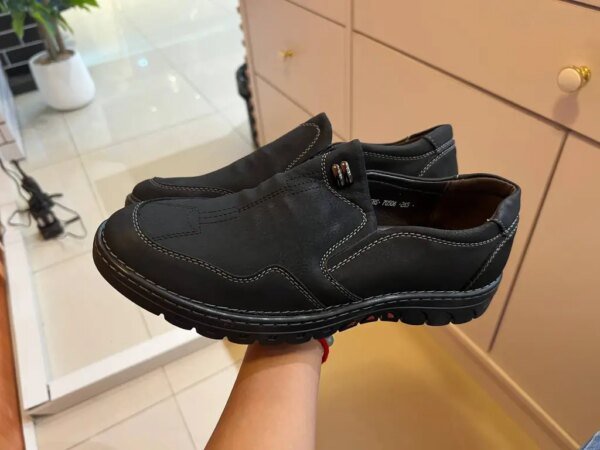 General Low Neck Sneakers - Stylish Comfort for Every Step