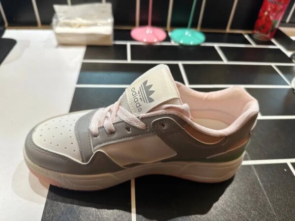 Stylish Comfort: Shoes 5533 by General